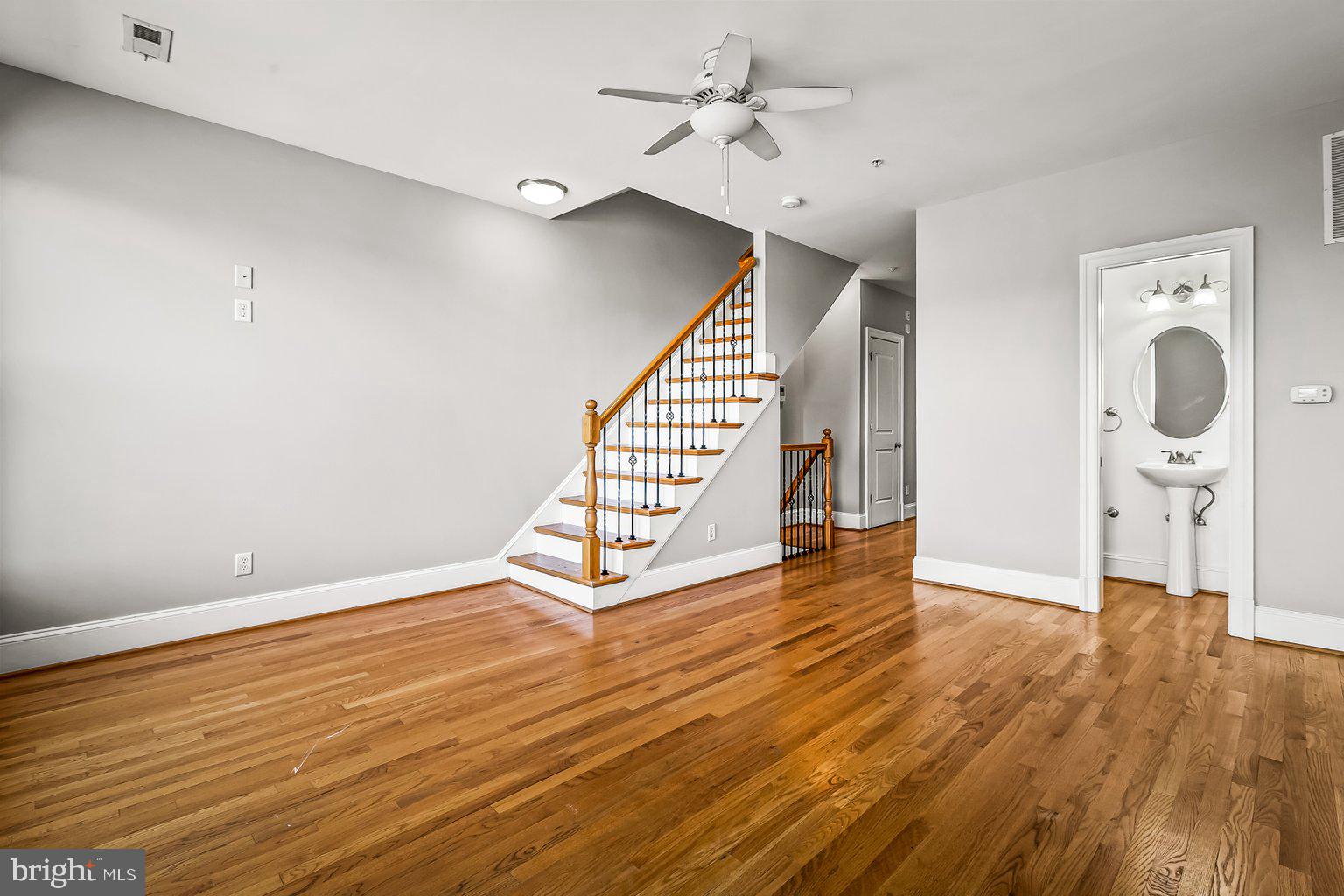 HIGHLANDTOWN - Residential