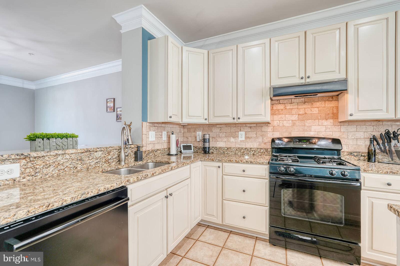 WYNDHOLME WOODS - Residential Lease