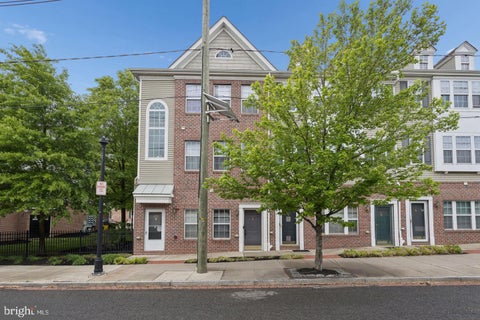 Townhouse For Sale - 1060 Lamberton Street<br/> TRENTON, NJ 08611