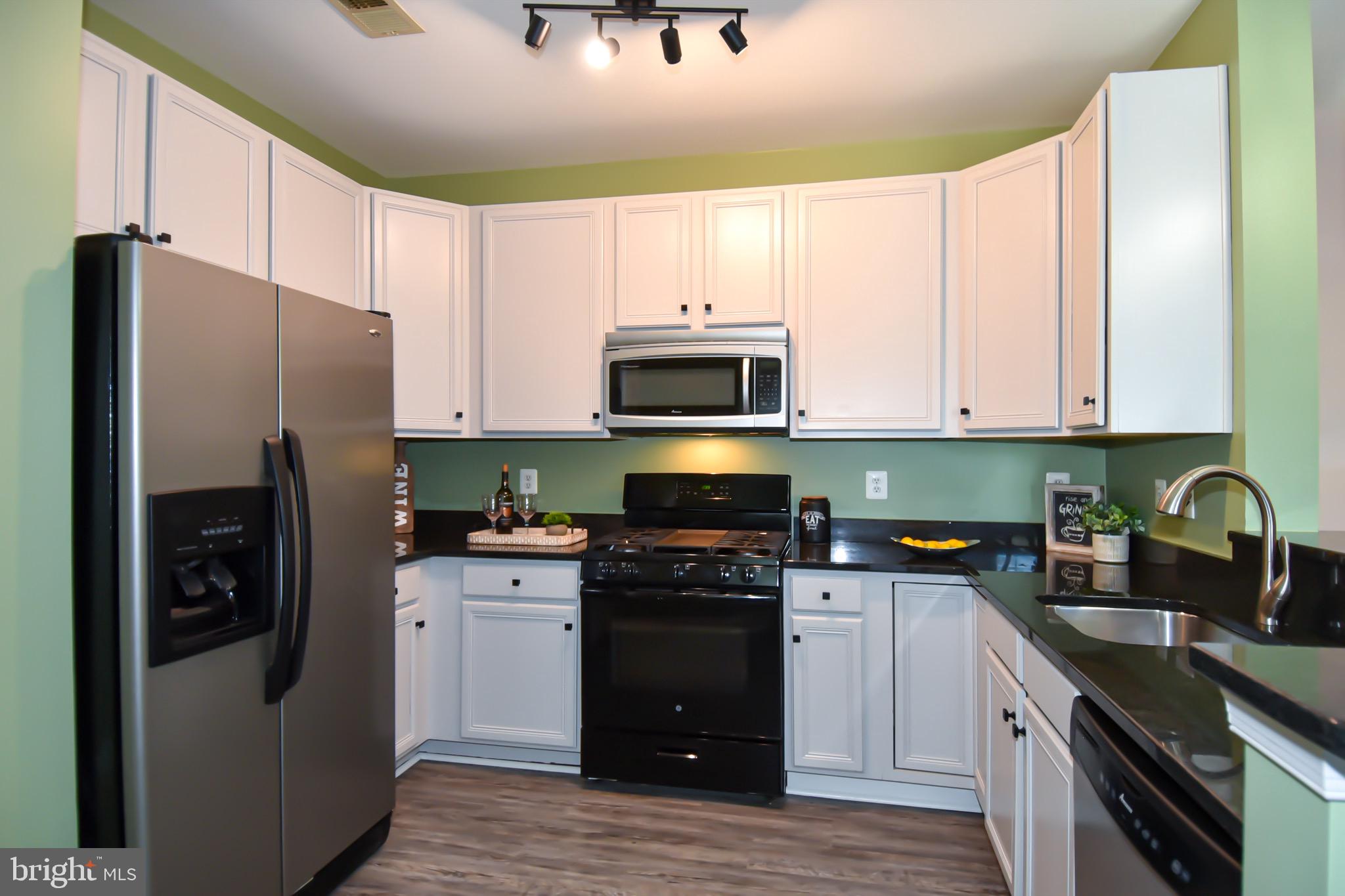 THE ADDISON AT ST PAUL - Residential