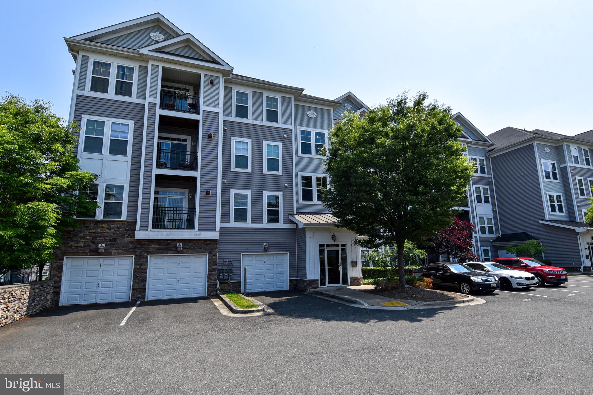 THE ADDISON AT ST PAUL - Residential