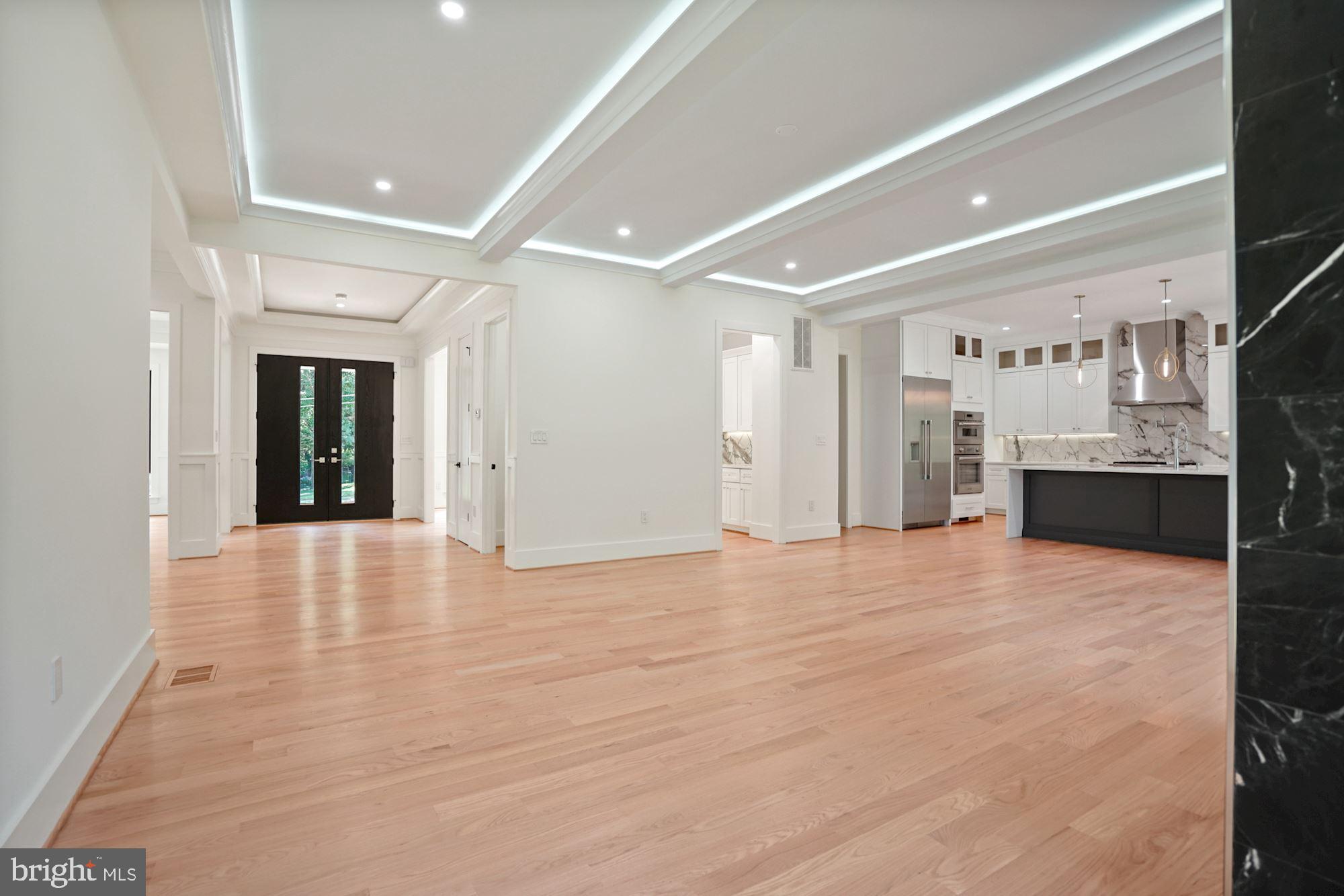 WESTBRIAR COUNTRY CLUB ESTATES - Residential