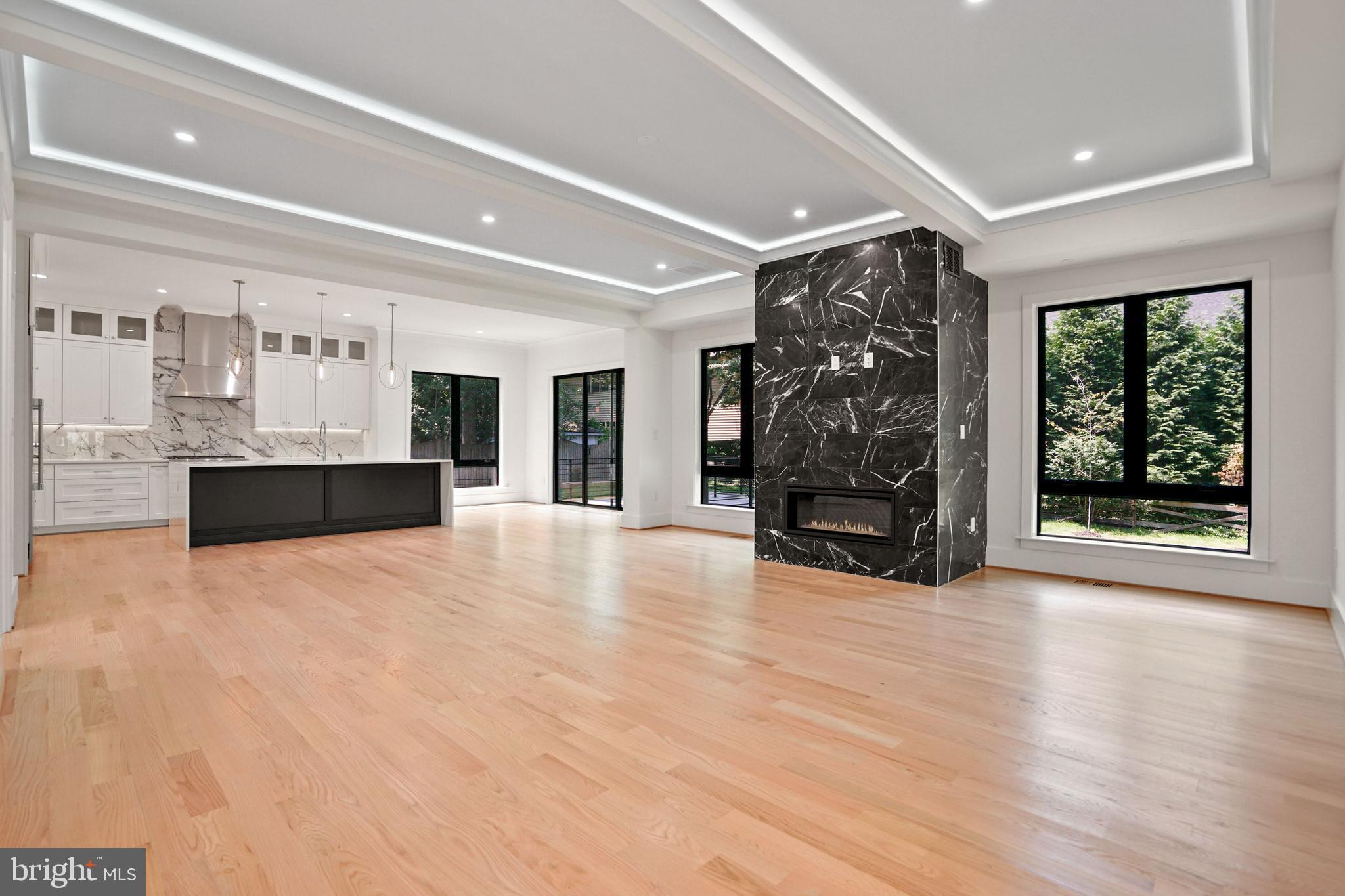 WESTBRIAR COUNTRY CLUB ESTATES - Residential