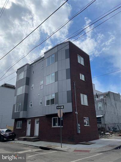 NORRIS SQUARE - Residential