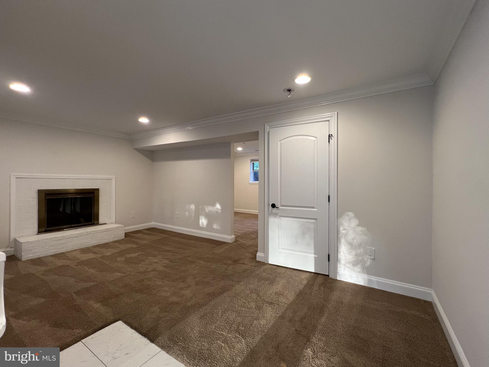 FLOWER HILL - Residential