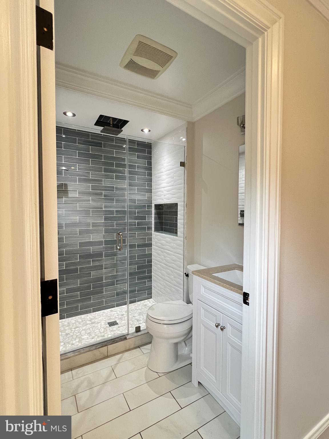 FLOWER HILL - Residential