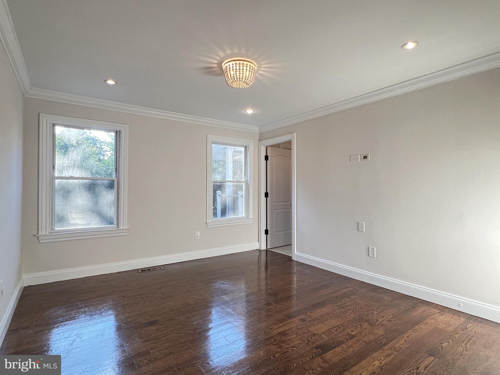 FLOWER HILL - Residential