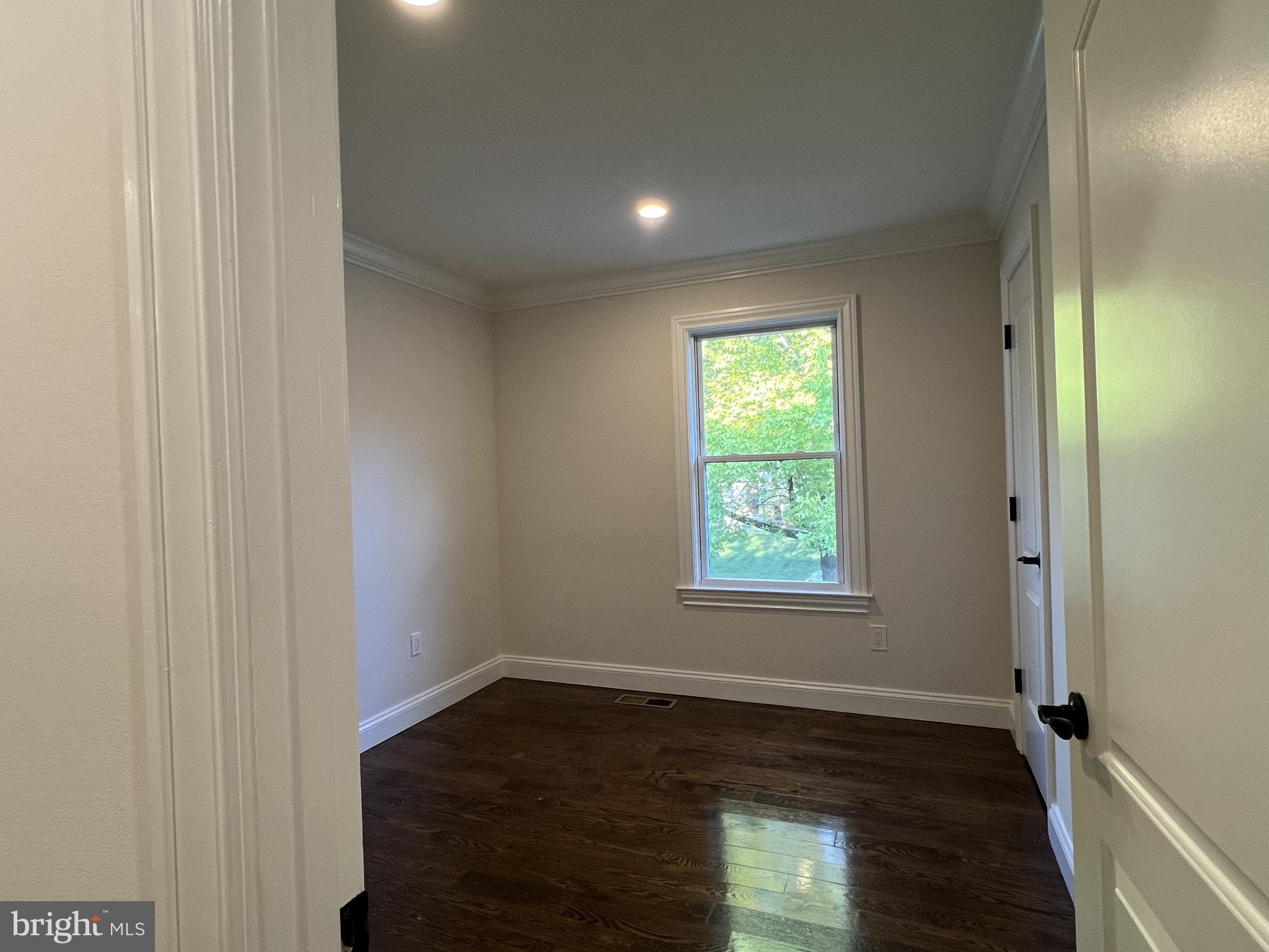 FLOWER HILL - Residential