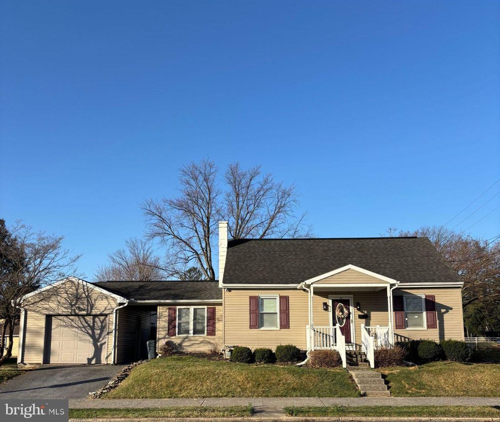 Photo of 80 N Laurel Street, MANHEIM, PA 17545 (MLS # PALA2065256)