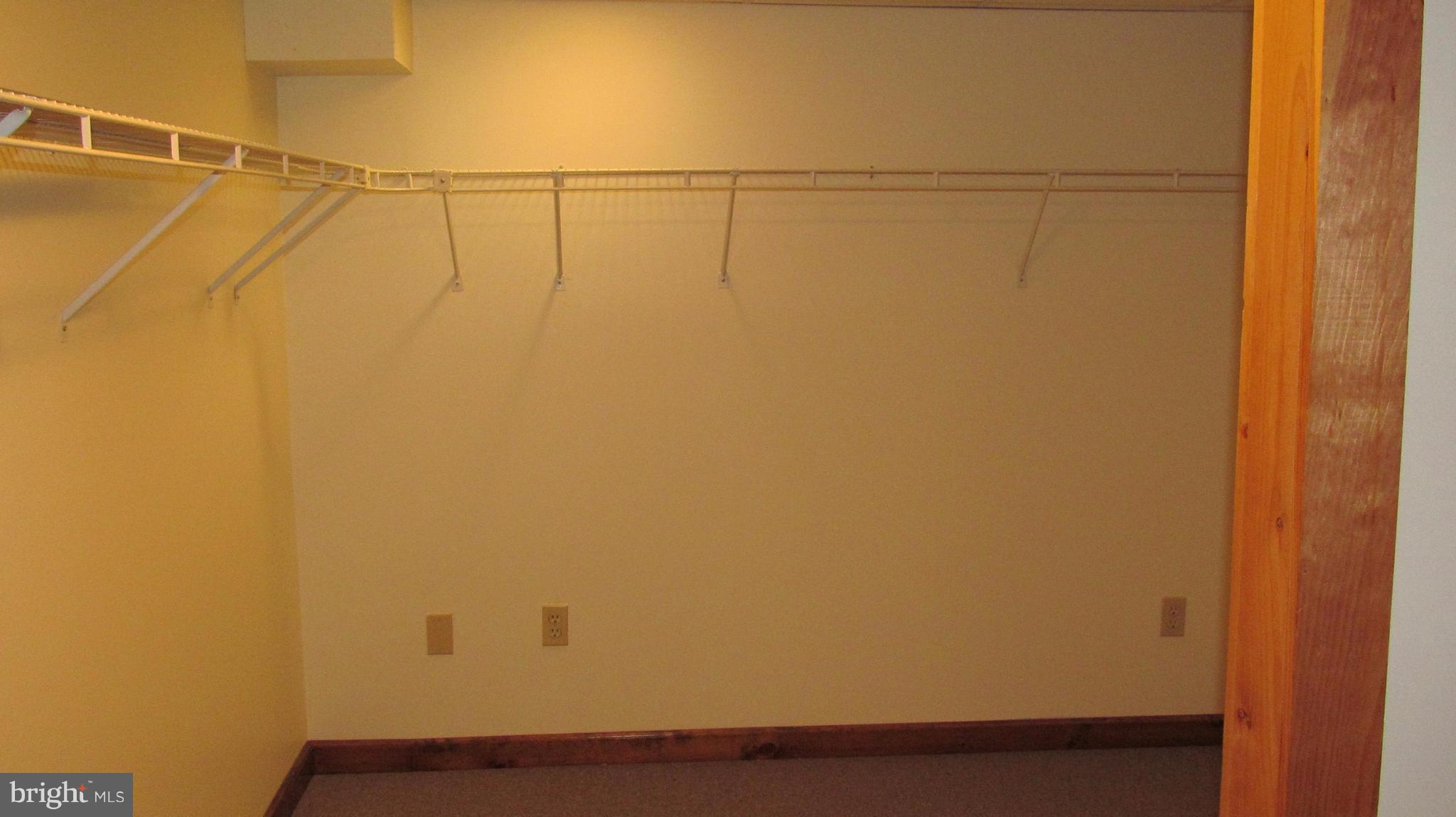 FRANKLIN PARK - Residential Lease