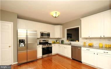 ASHBURN FARM - Residential Lease