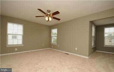 ASHBURN FARM - Residential Lease