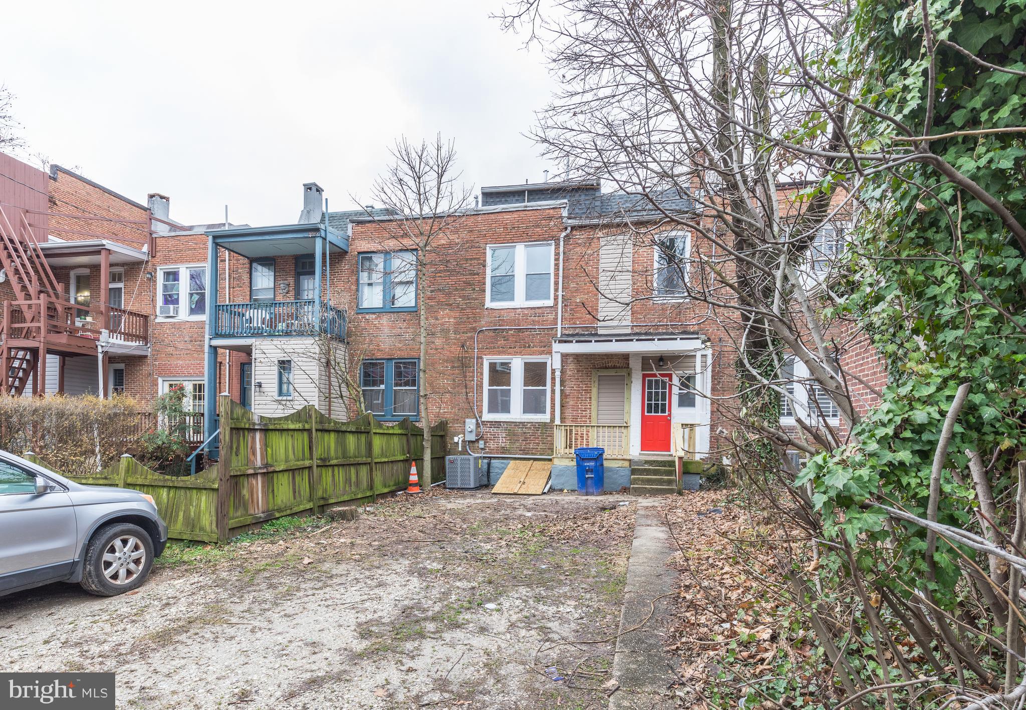 OAKENSHAWE - Residential