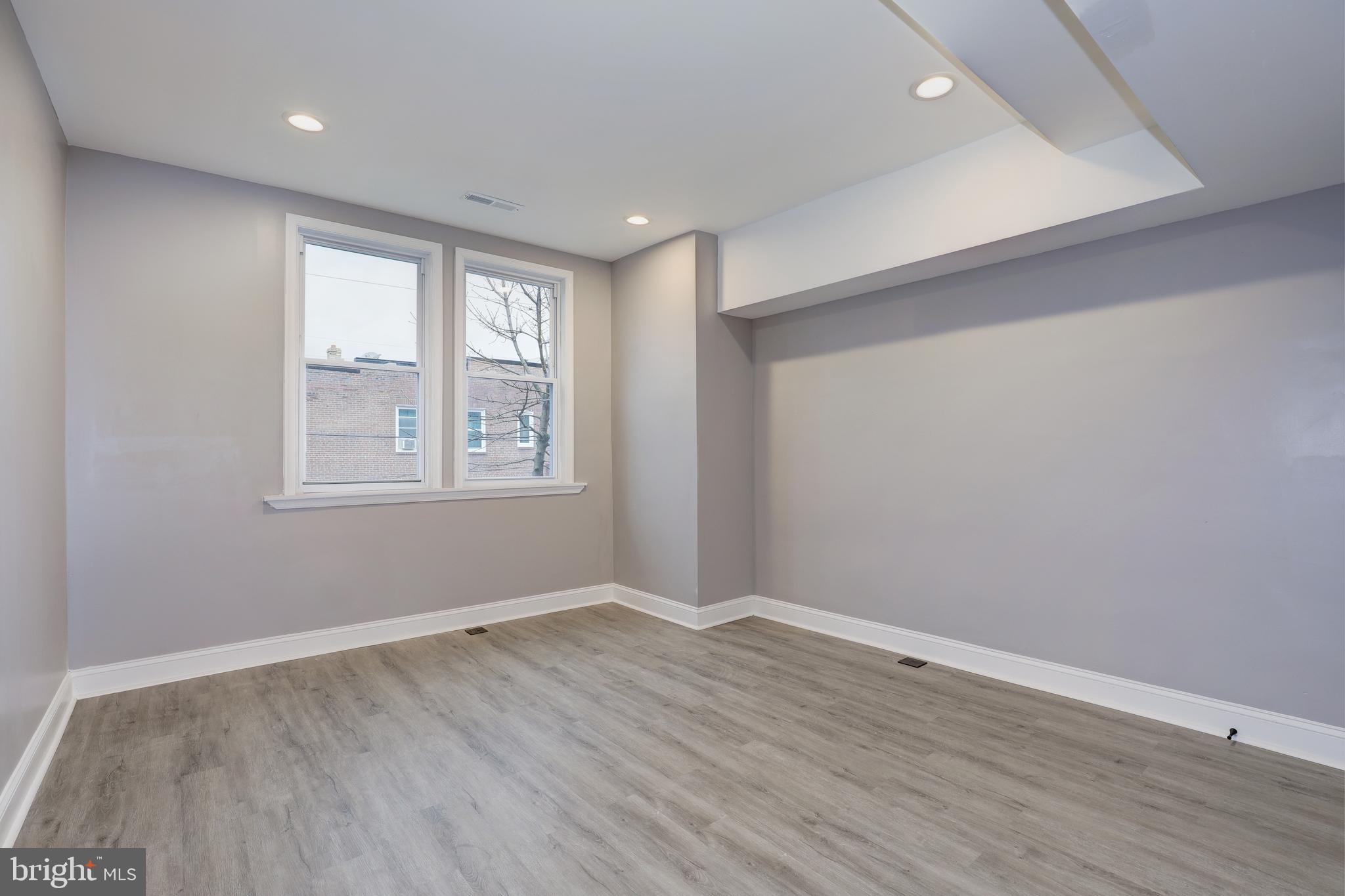 OAKENSHAWE - Residential