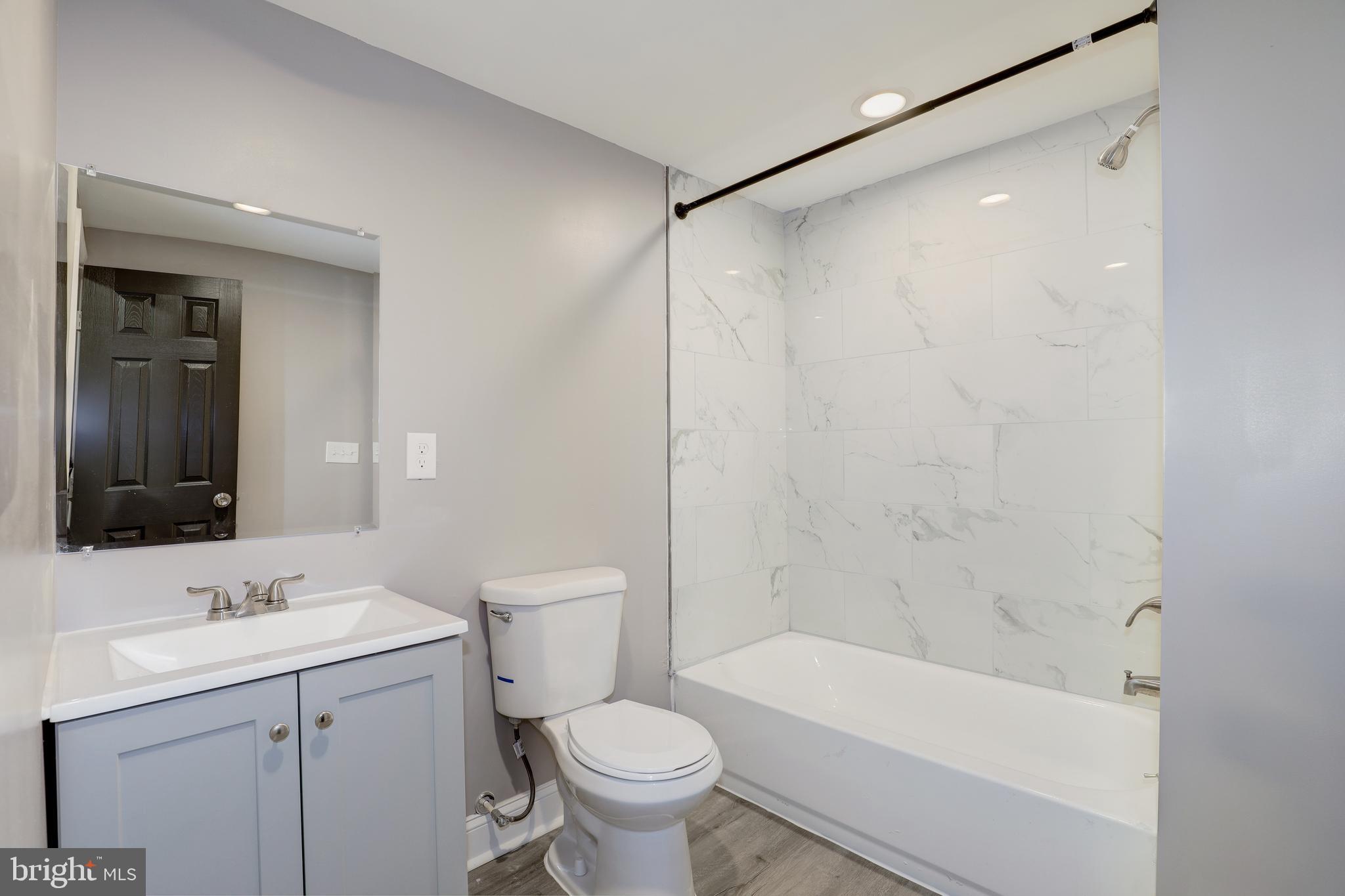 OAKENSHAWE - Residential