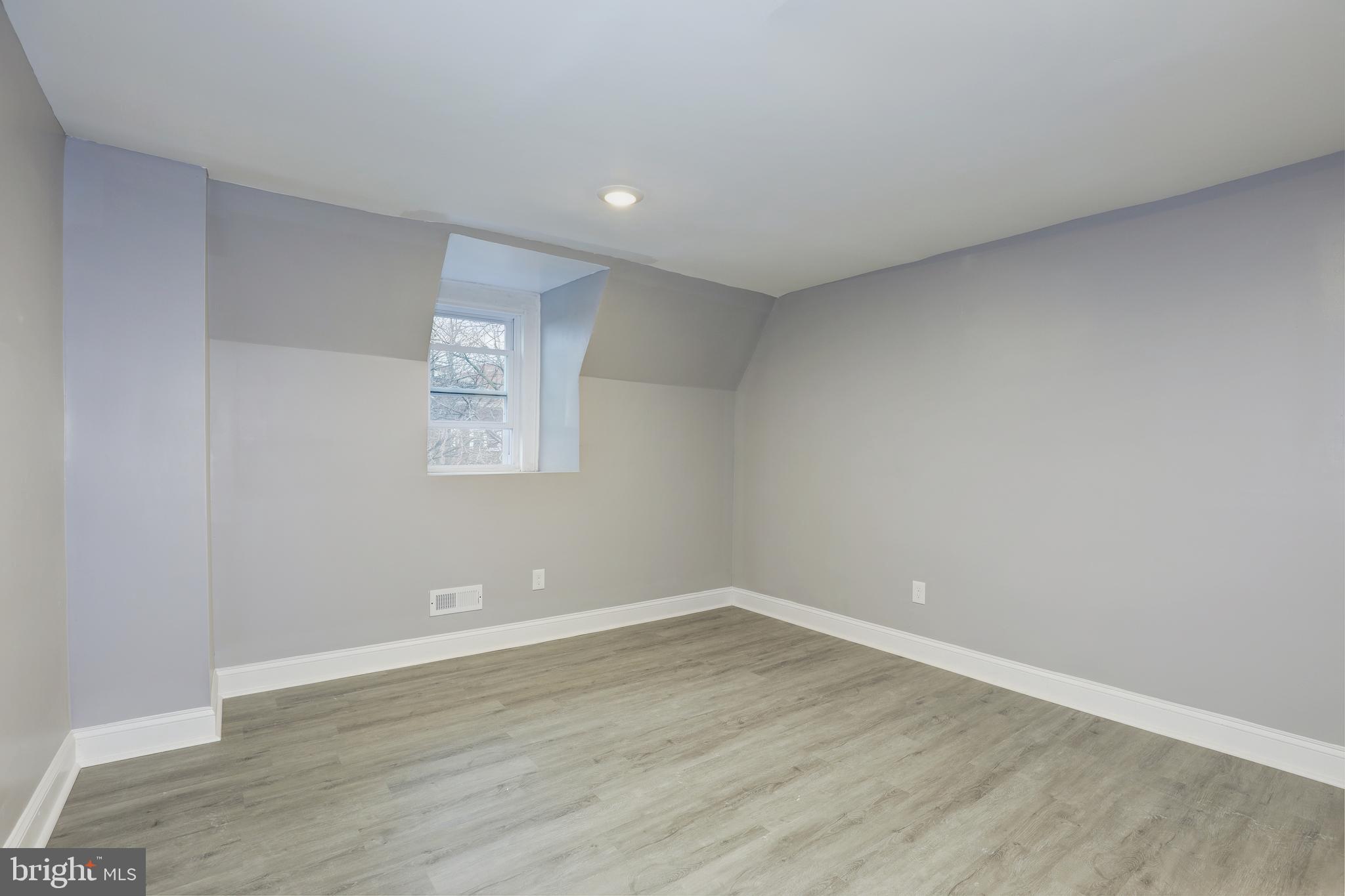 OAKENSHAWE - Residential