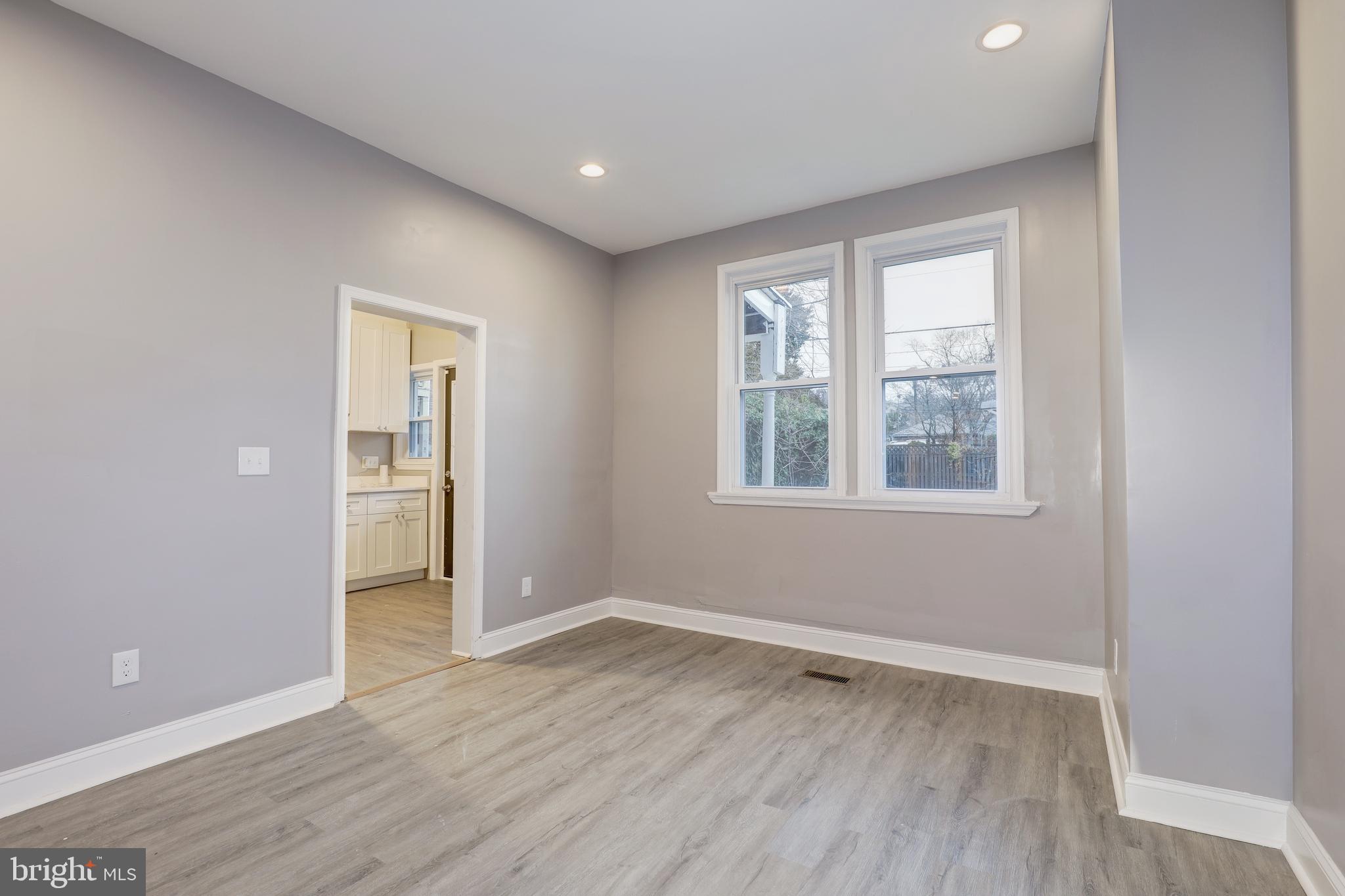 OAKENSHAWE - Residential