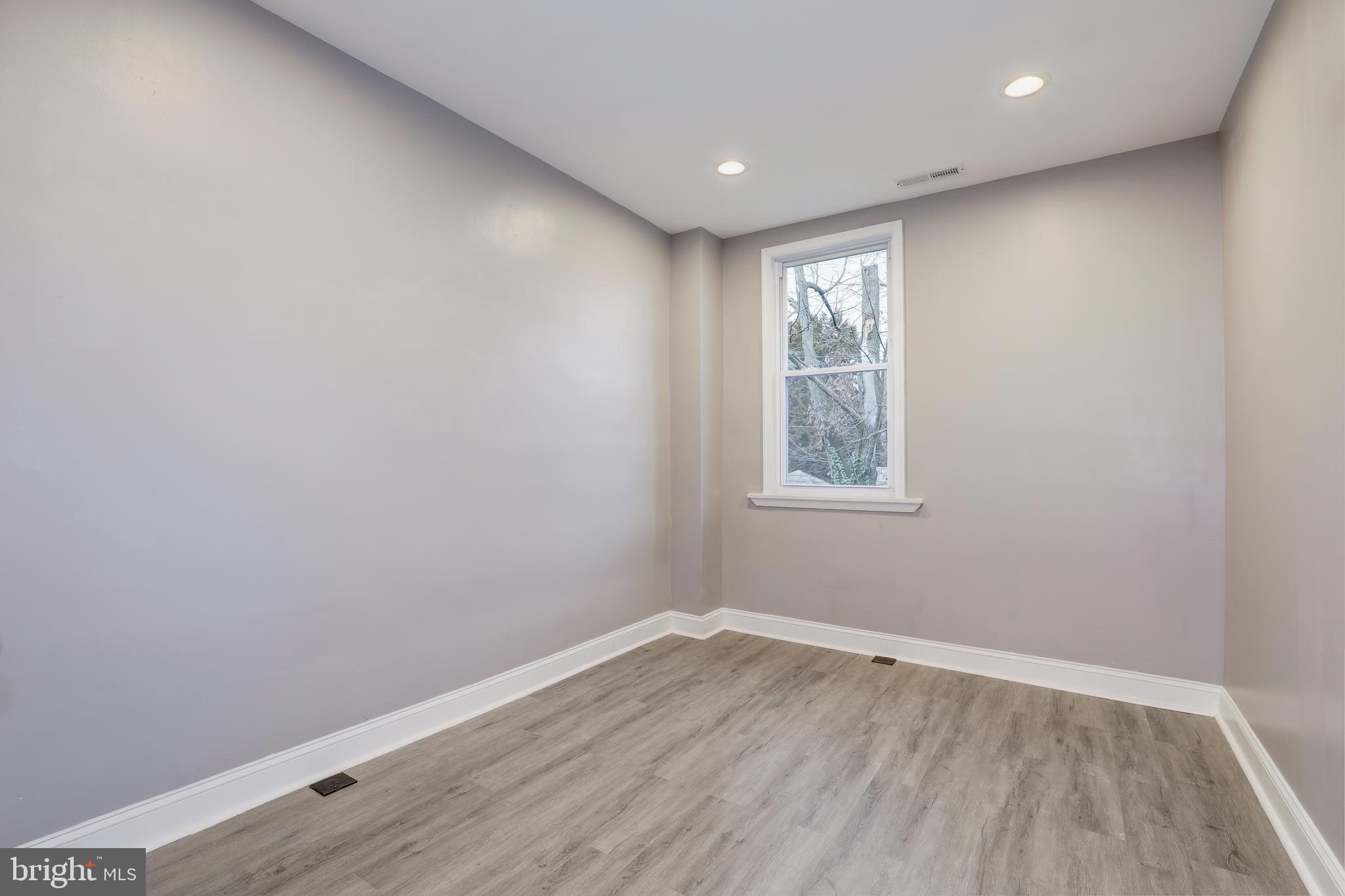 OAKENSHAWE - Residential