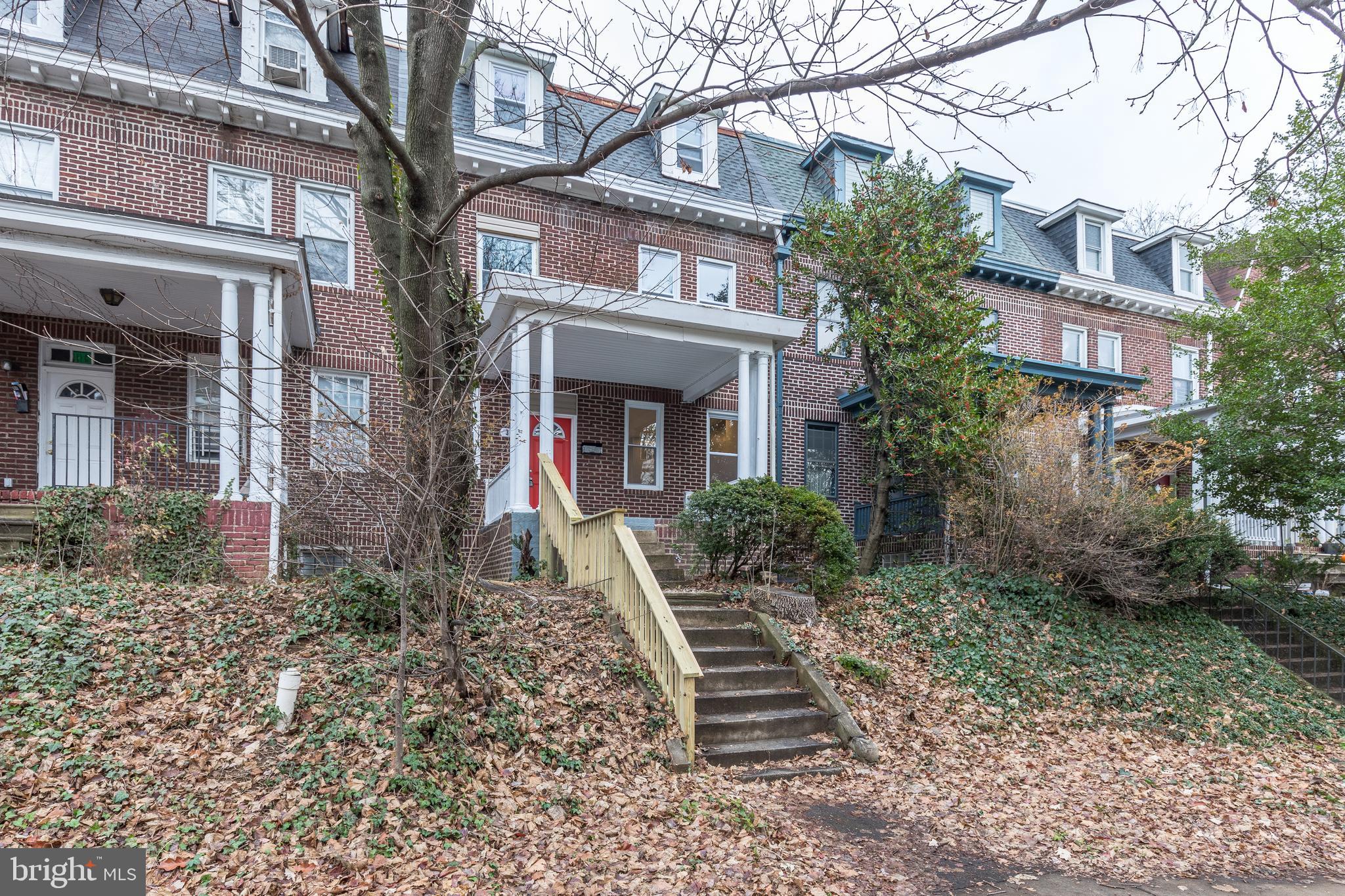 OAKENSHAWE - Residential