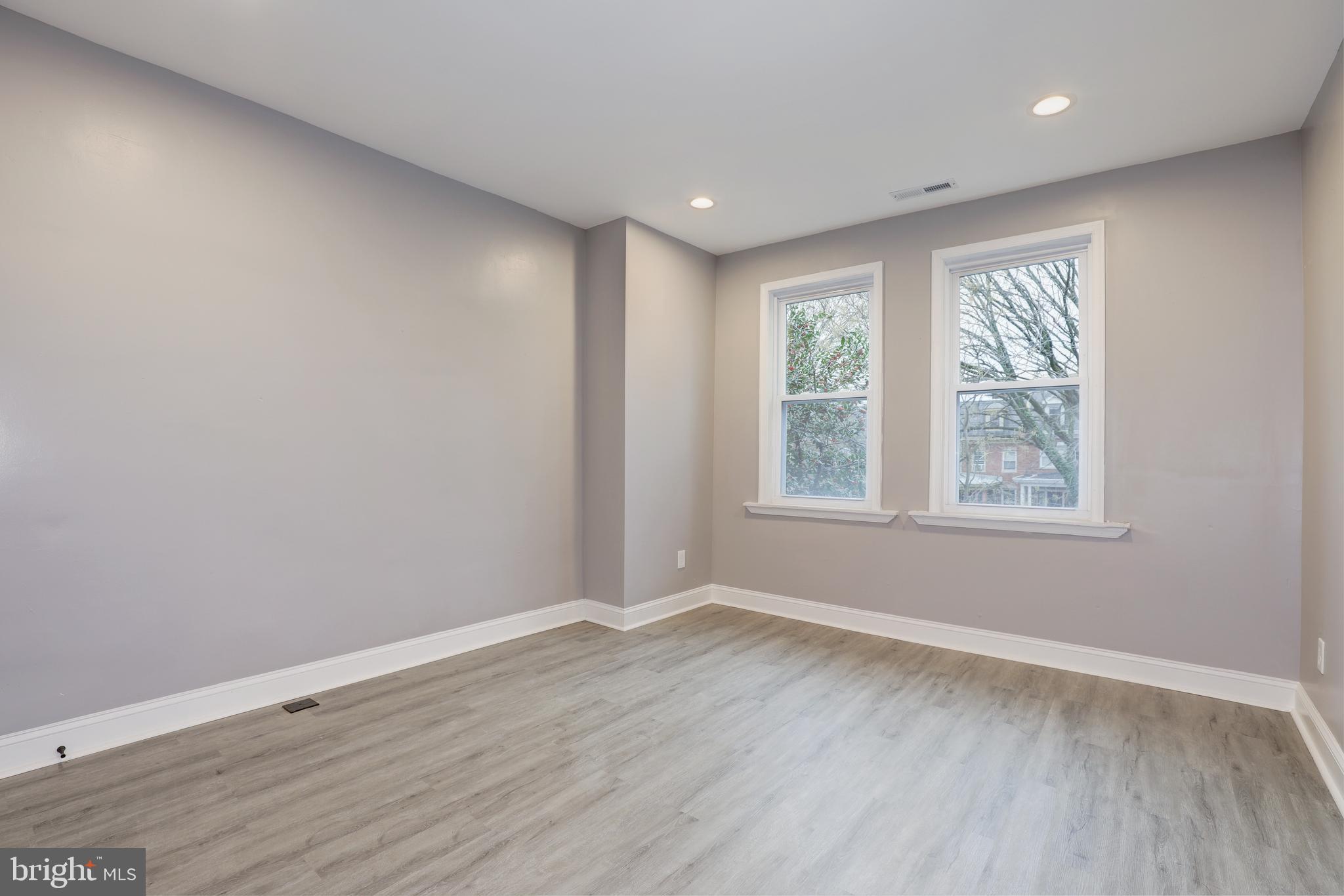 OAKENSHAWE - Residential