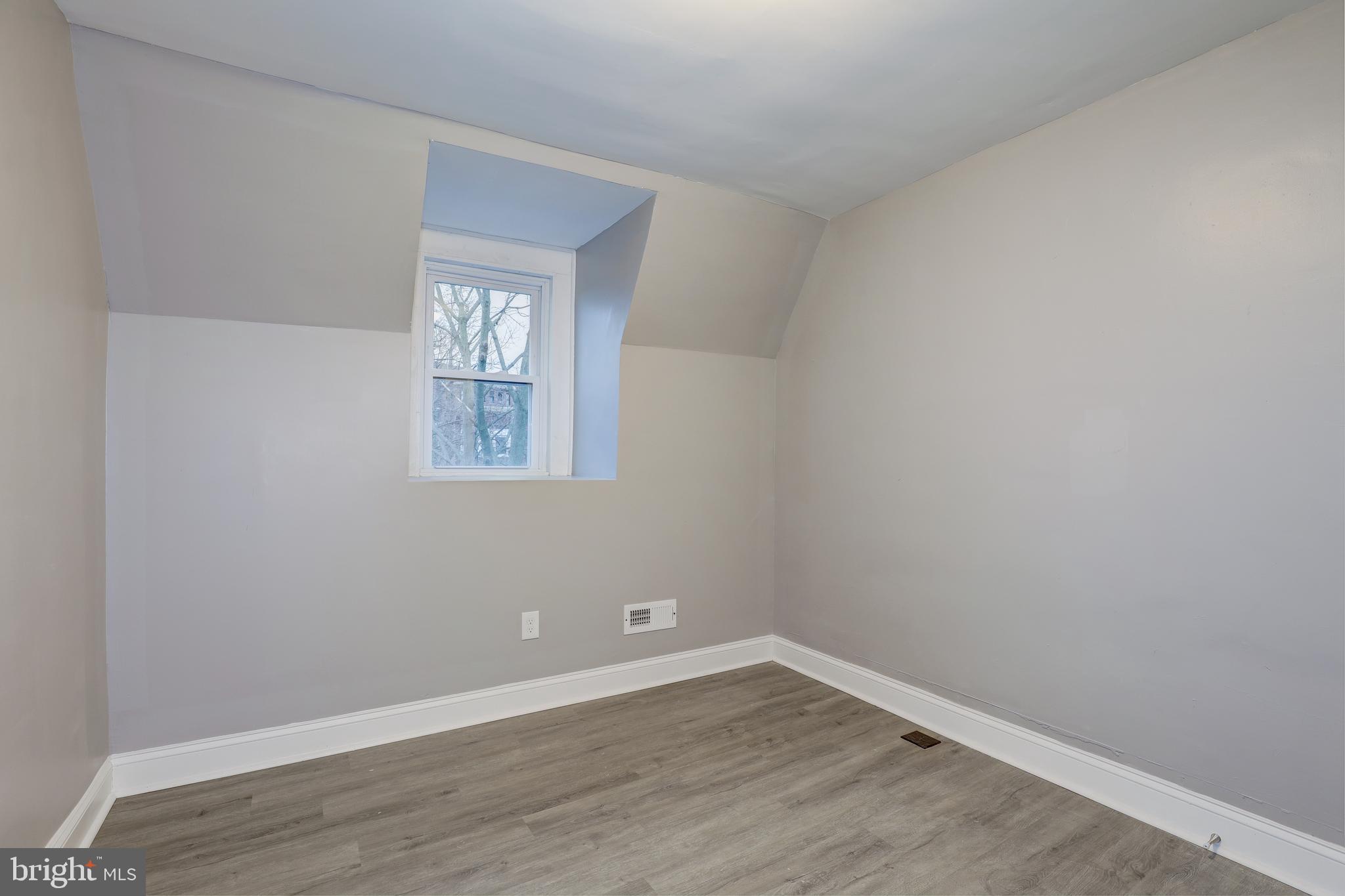 OAKENSHAWE - Residential