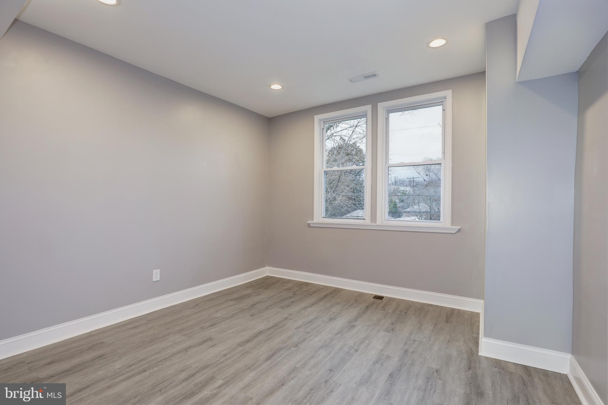 OAKENSHAWE - Residential