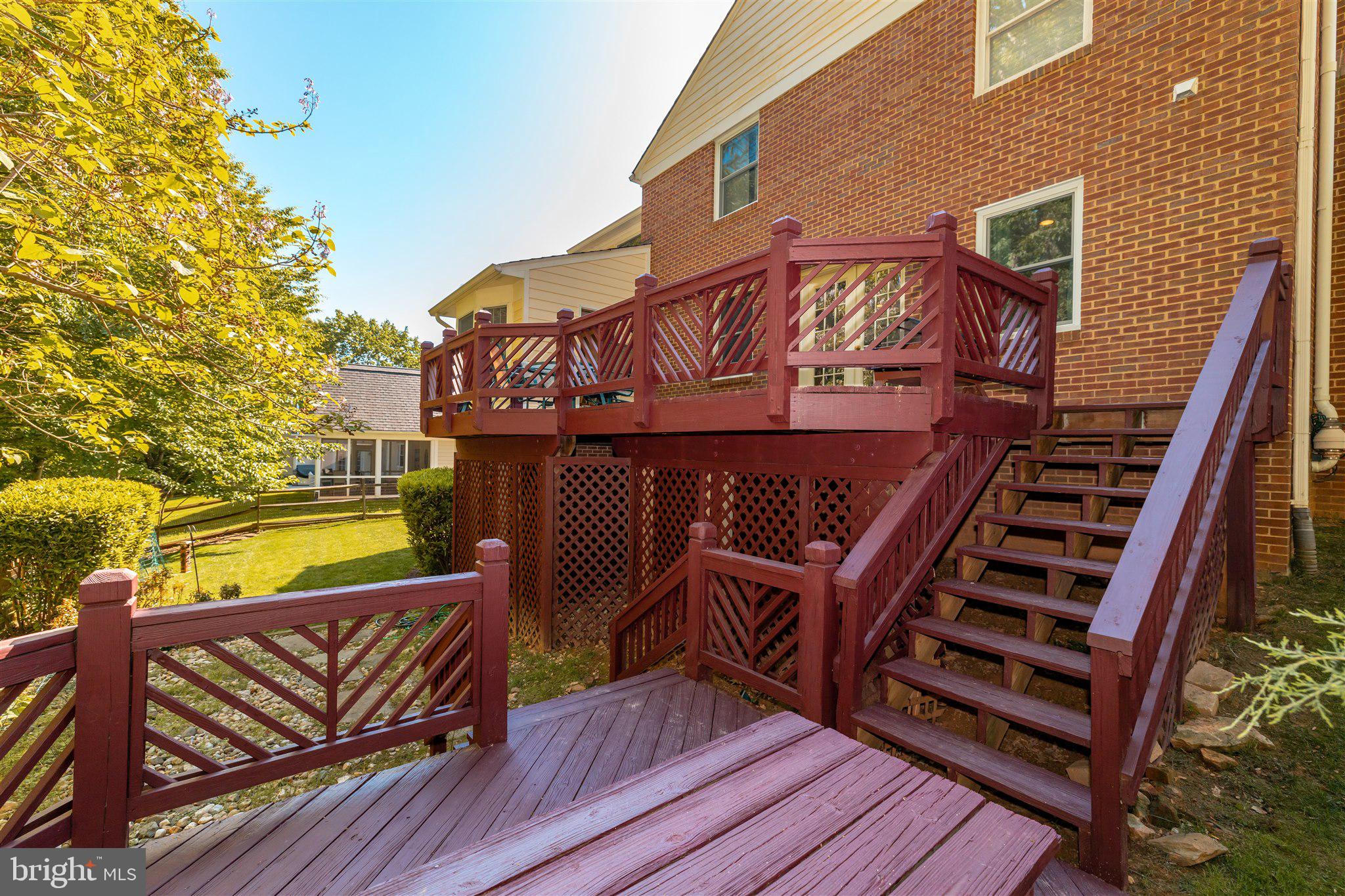 RIVER FALLS - Residential