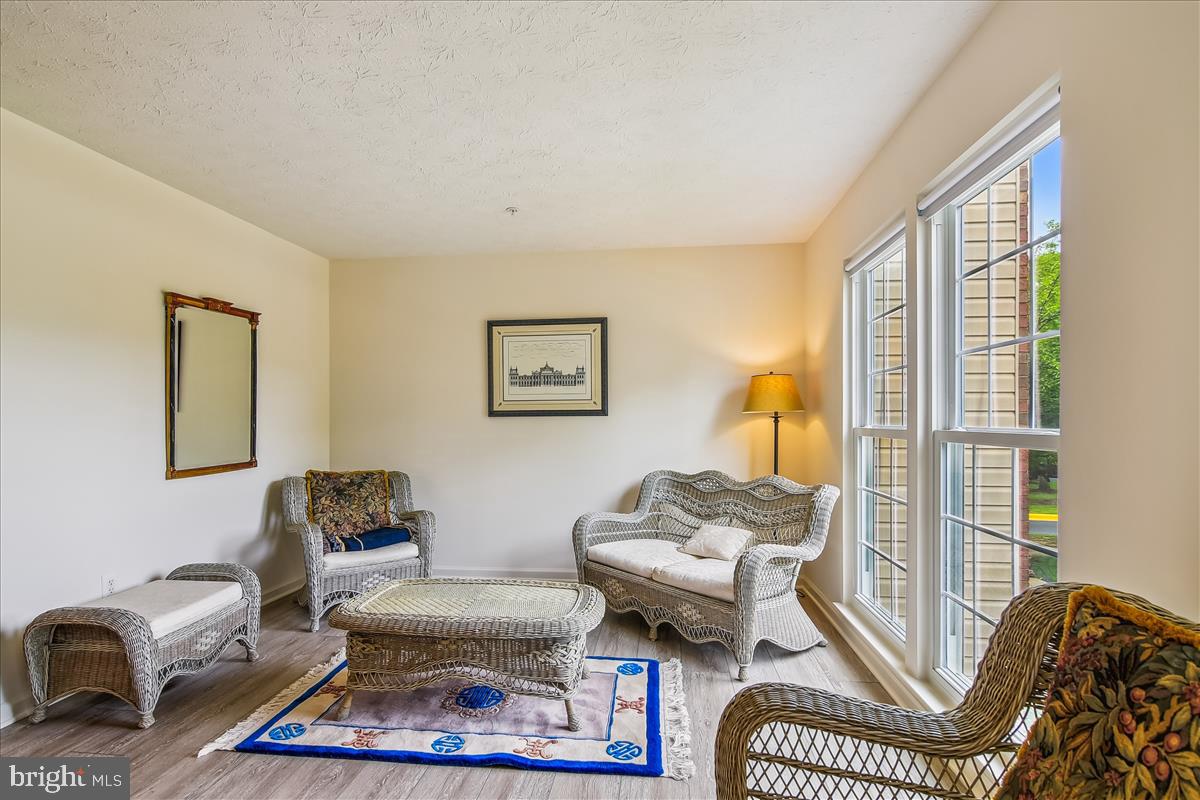 931 DEERBERRY COURT