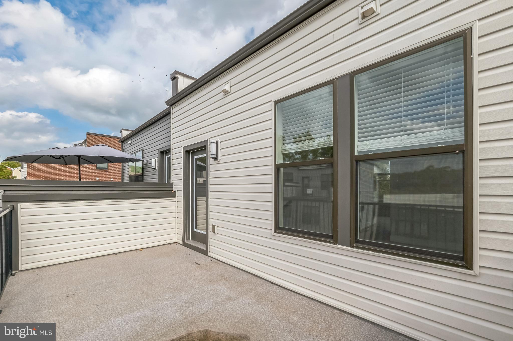 MEDFIELD - Residential