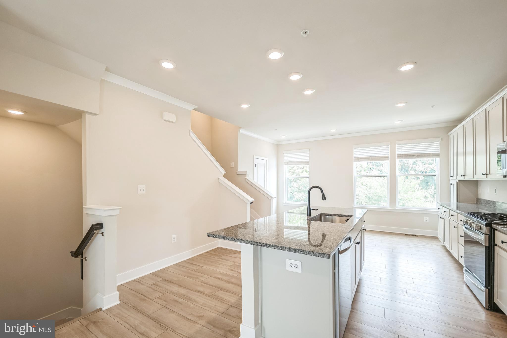 MEDFIELD - Residential