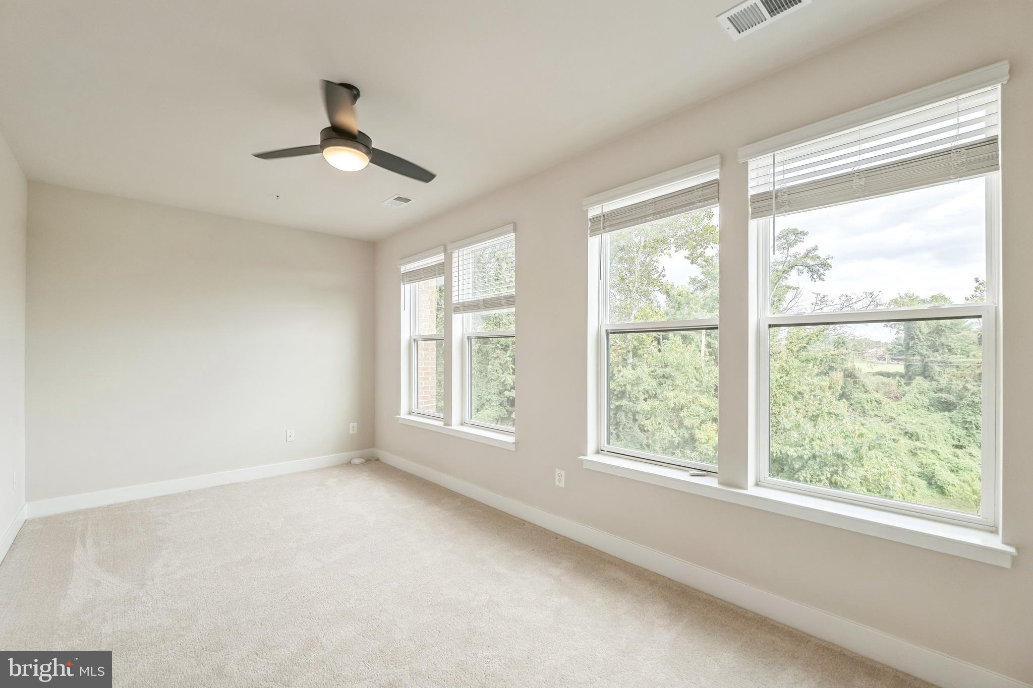 MEDFIELD - Residential