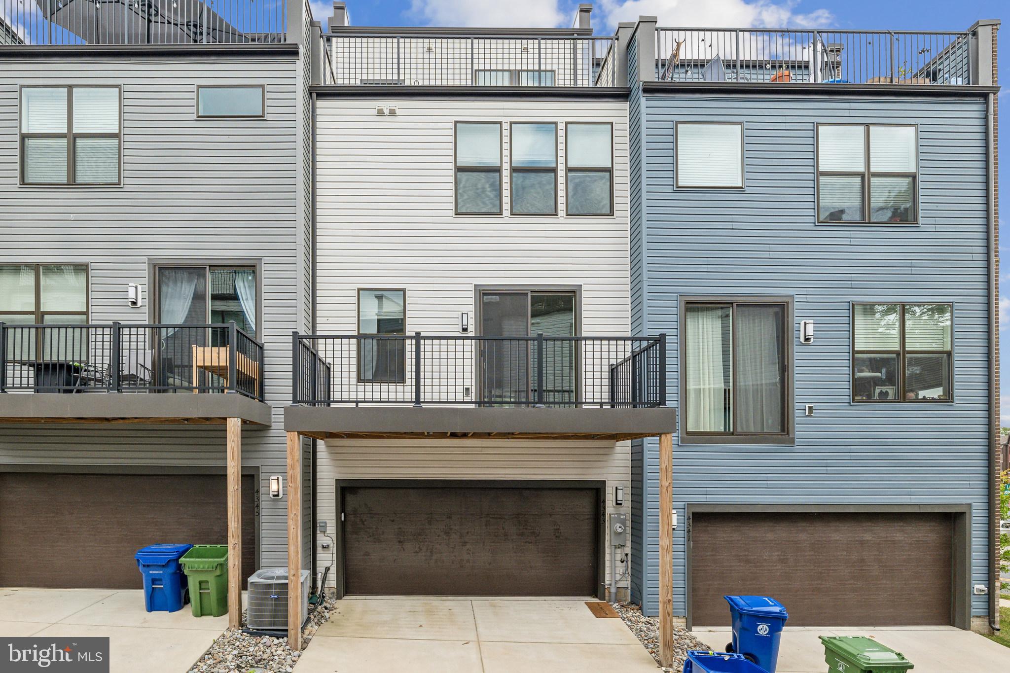 MEDFIELD - Residential