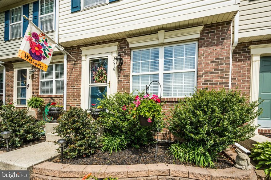 Actual square footage is 1488 (992 above and 492 in basement) Move in condition...all you have to do is unpack. .Freshly  painted with neutral colors. New carpet (2021)  in upstairs bedroom. Wood floors in living room....tile in kitchen.  Kitchen has cut through and upgraded granite countertop .Oversize sink and Stainless appliances.   Plenty of cabinets and a pantry for extra storage.  Sliders to deck with a fenced in yard.  Deck has been freshly stained.  Front of home is beautifully landscaped and shows pride of ownership.  Close to major roads for ease in traveling but tucked back in St. Clair neighborhood