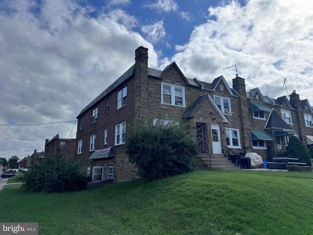 Photo of 3301 Chippendale Street, PHILADELPHIA, PA 19136 (MLS # PAPH2683644)