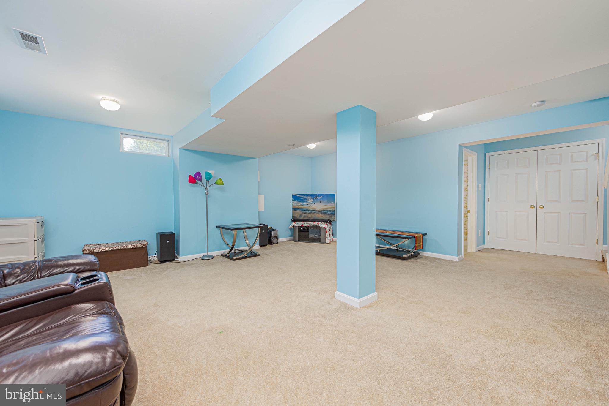 HARBOR POINTE - Residential