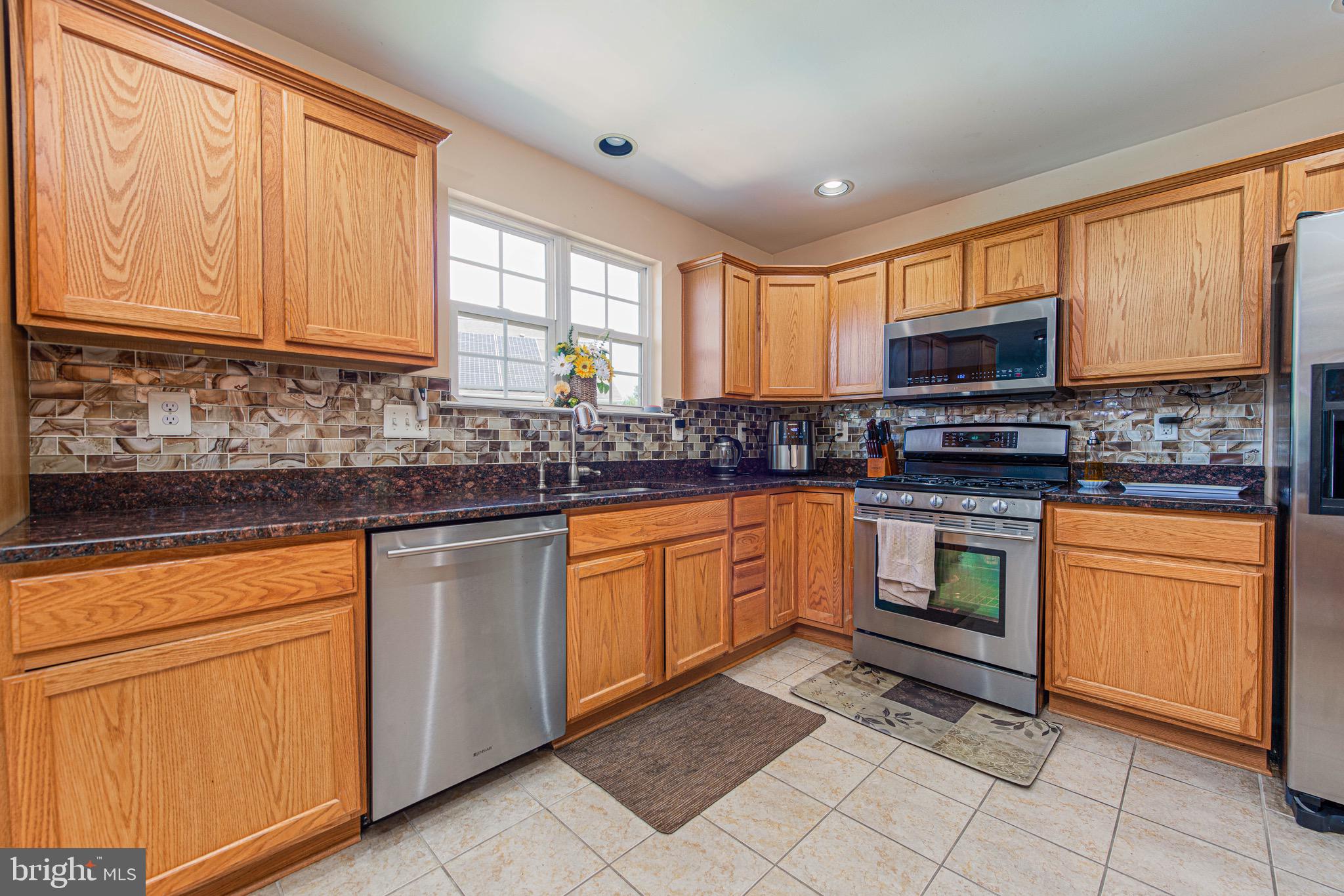 HARBOR POINTE - Residential