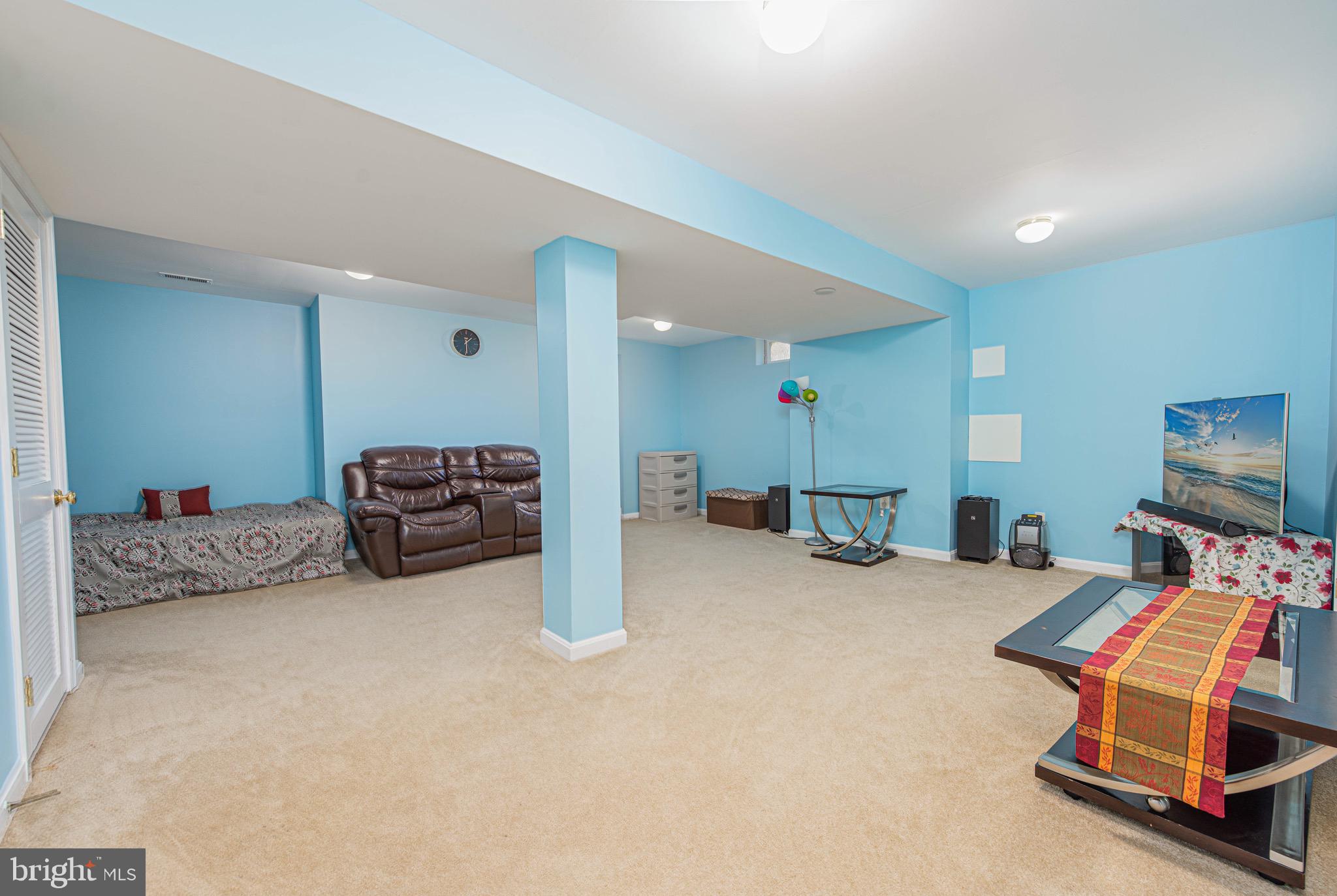 HARBOR POINTE - Residential