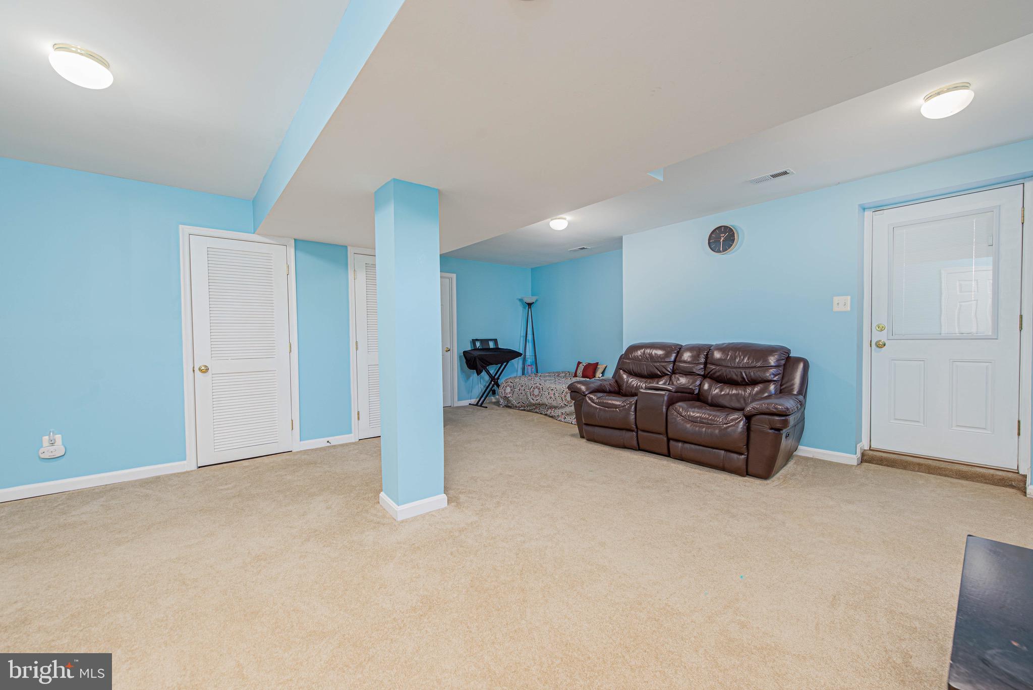 HARBOR POINTE - Residential