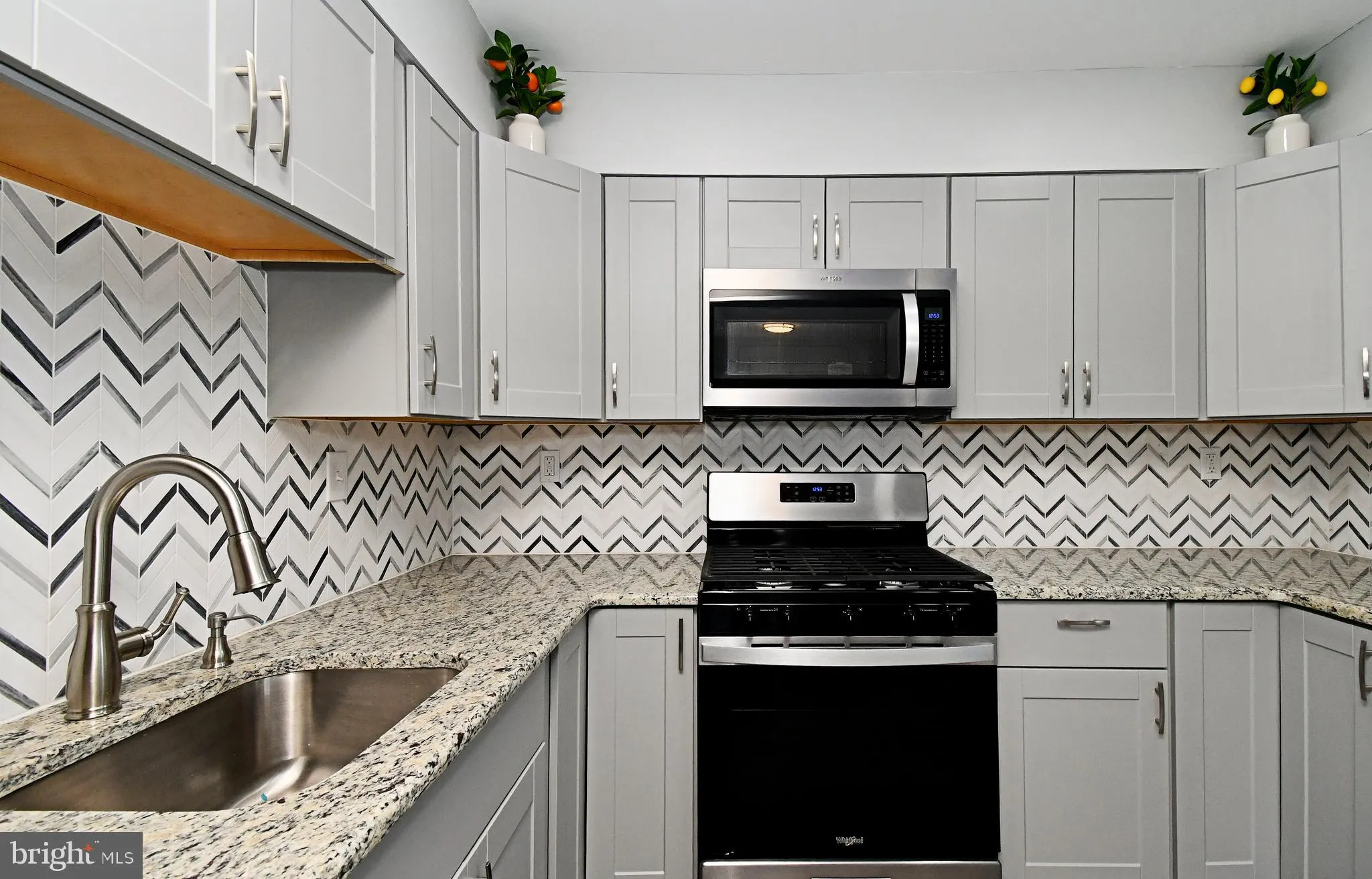 Abington, Pennsylvania 19001, United States, 4 Bedrooms Bedrooms, ,2 BathroomsBathrooms,Residential,Pending,113636