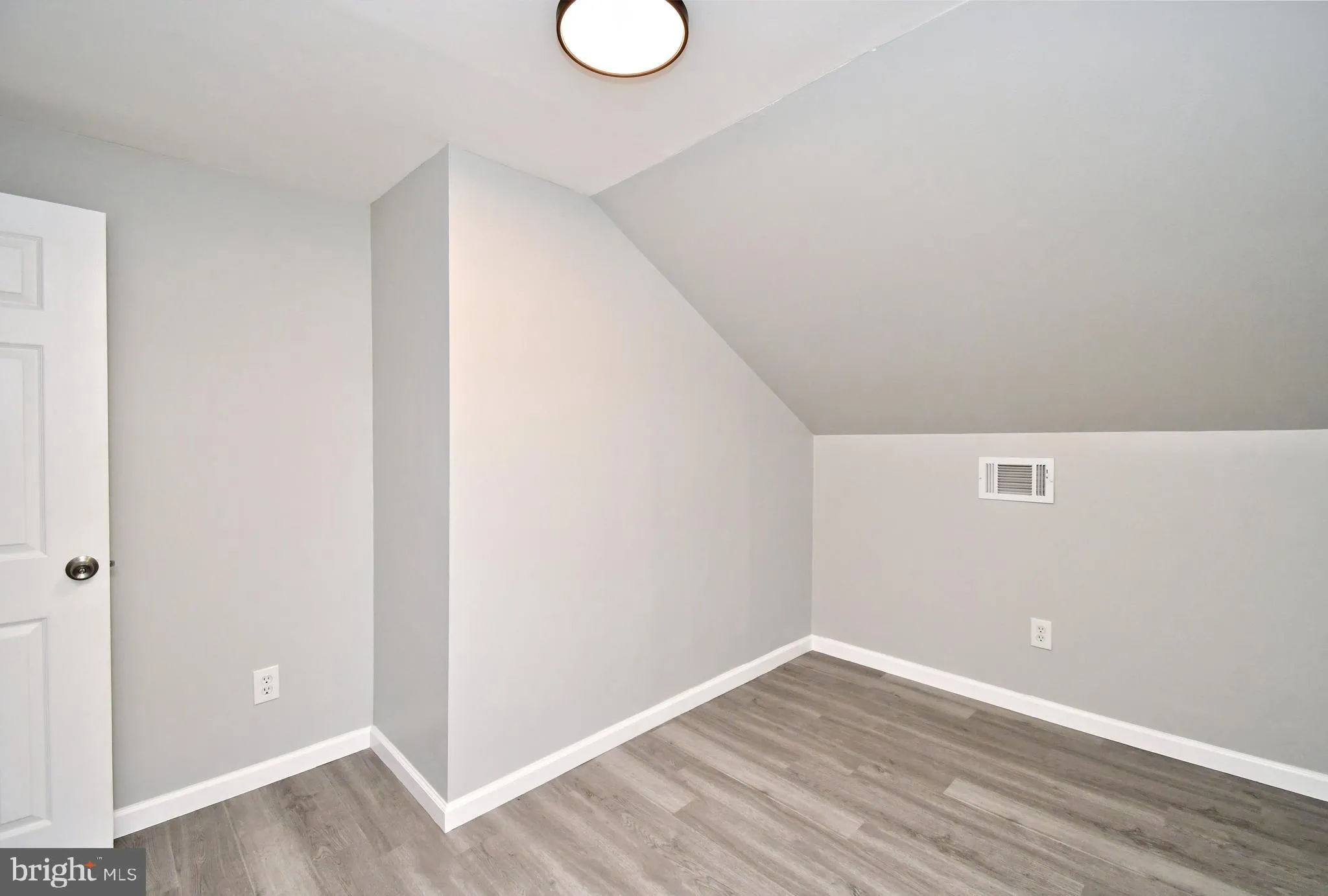 Abington, Pennsylvania 19001, United States, 4 Bedrooms Bedrooms, ,2 BathroomsBathrooms,Residential,Pending,113636