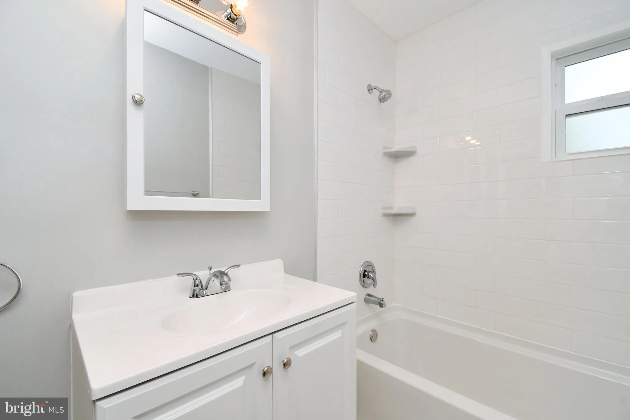 Abington, Pennsylvania 19001, United States, 4 Bedrooms Bedrooms, ,2 BathroomsBathrooms,Residential,Pending,113636