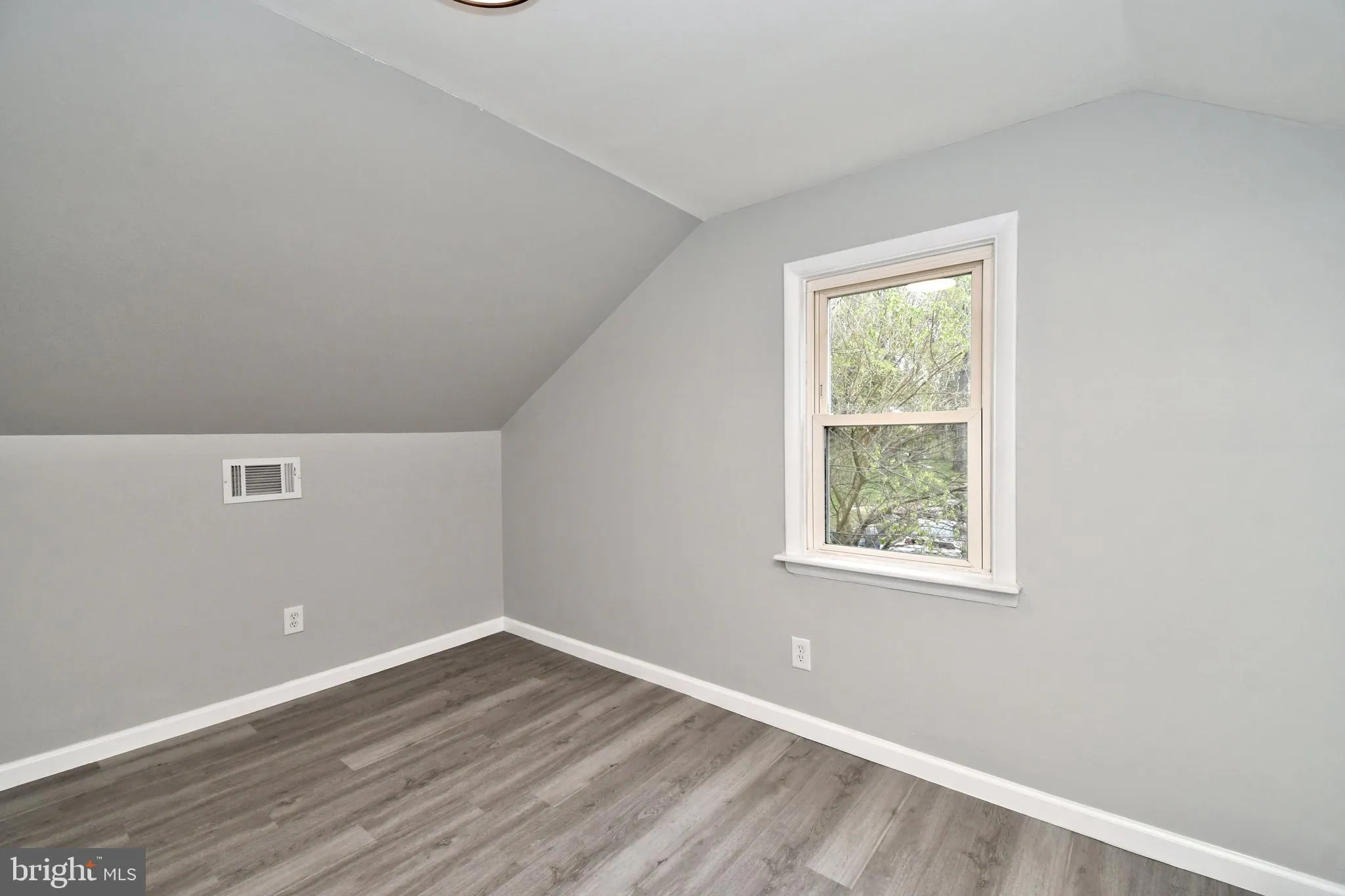 Abington, Pennsylvania 19001, United States, 4 Bedrooms Bedrooms, ,2 BathroomsBathrooms,Residential,Pending,113636