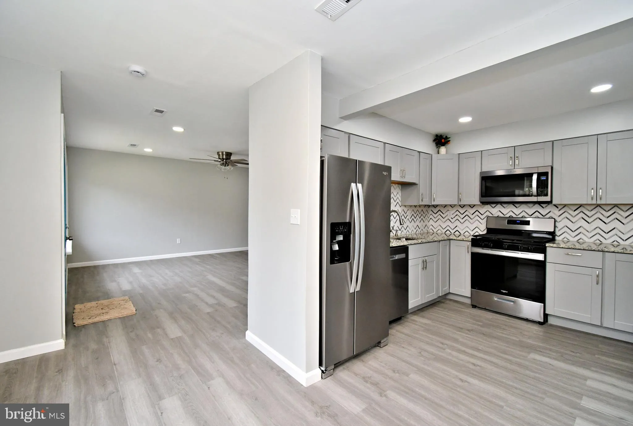 Abington, Pennsylvania 19001, United States, 4 Bedrooms Bedrooms, ,2 BathroomsBathrooms,Residential,Pending,113636