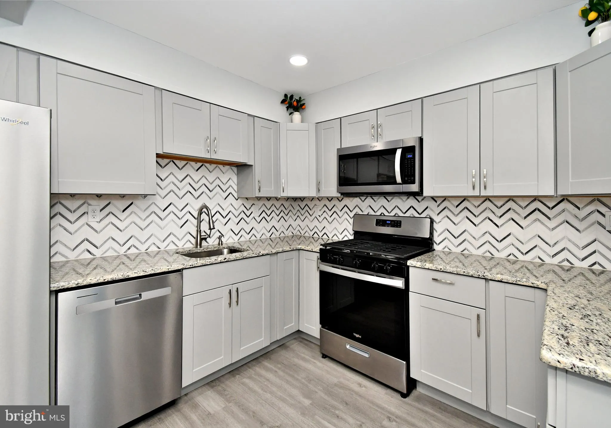 Abington, Pennsylvania 19001, United States, 4 Bedrooms Bedrooms, ,2 BathroomsBathrooms,Residential,Pending,113636