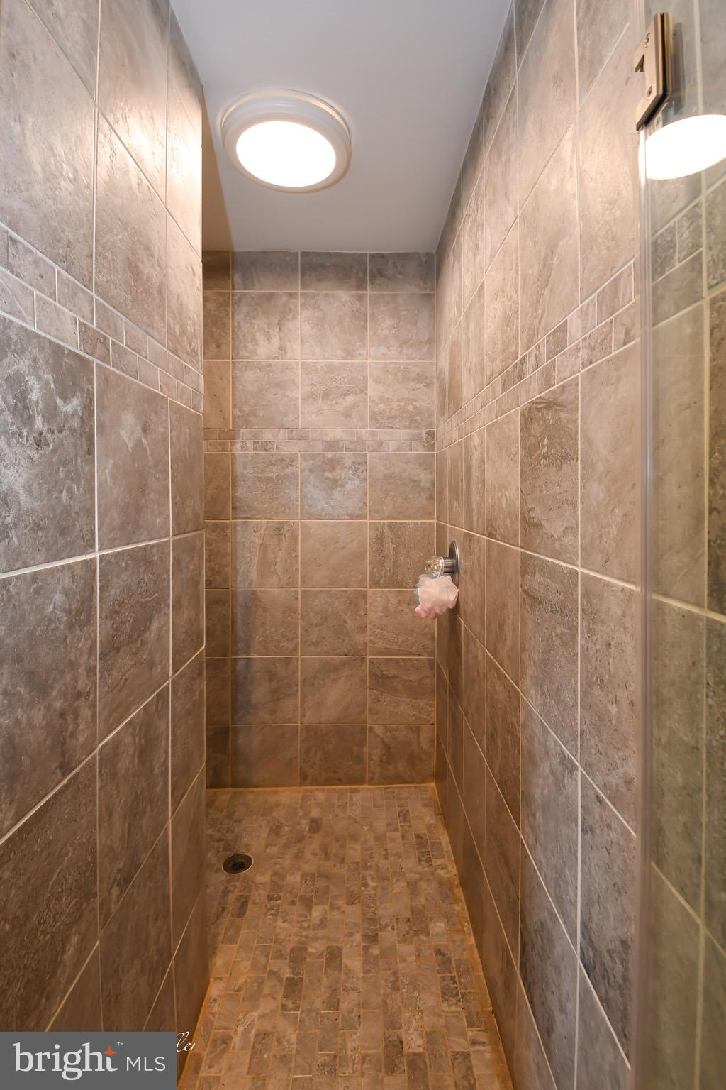 GLEN ARM - Residential