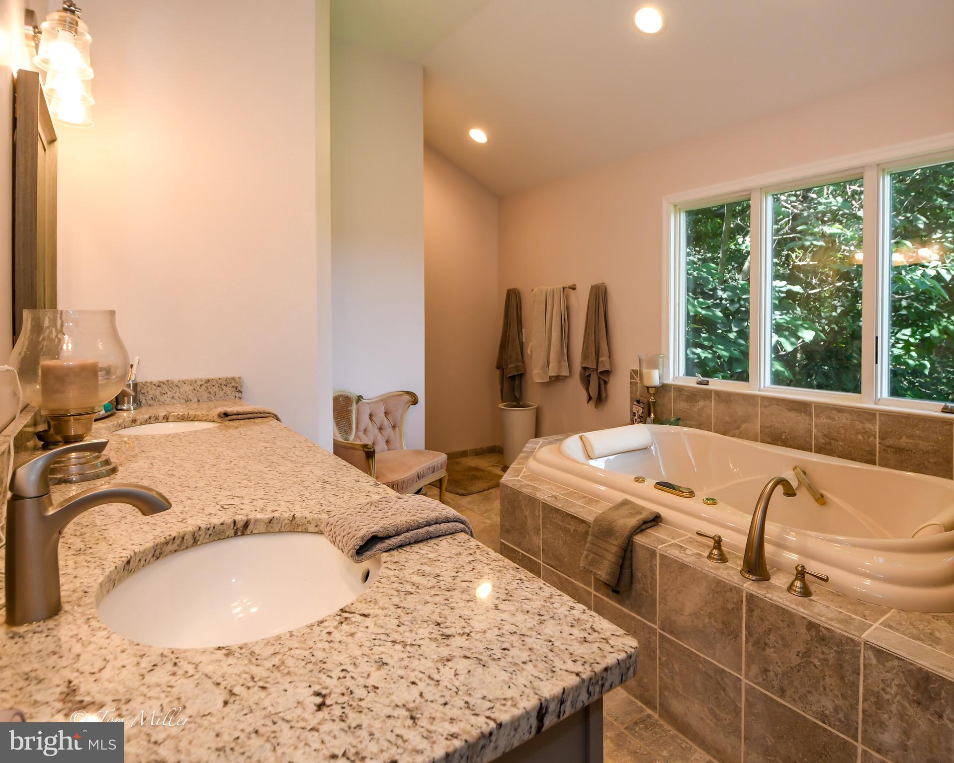 GLEN ARM - Residential