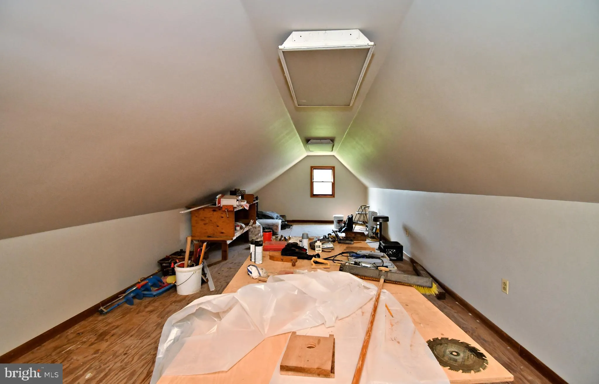 Pennsburg, Pennsylvania 18073, United States, 4 Bedrooms Bedrooms, ,2 BathroomsBathrooms,Residential,Pending,126301