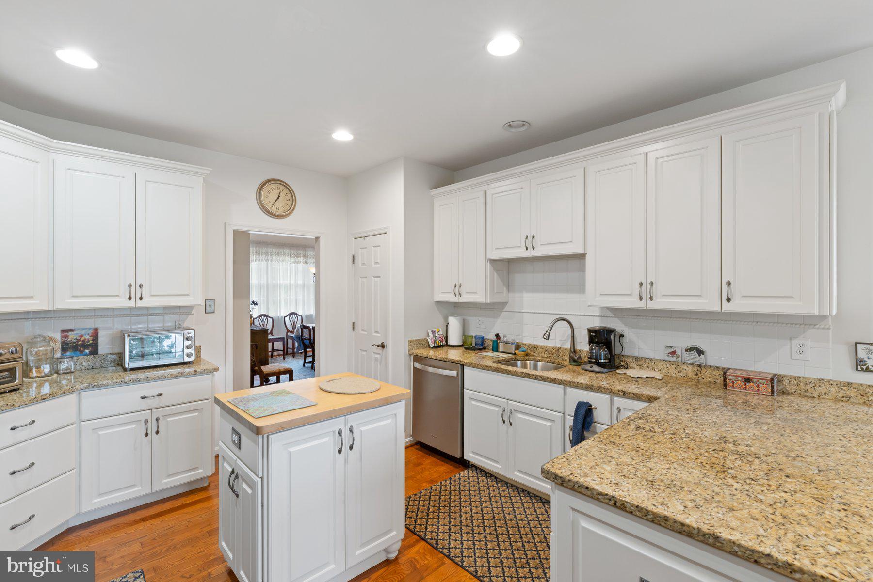 5353 WALKERWOOD COURT