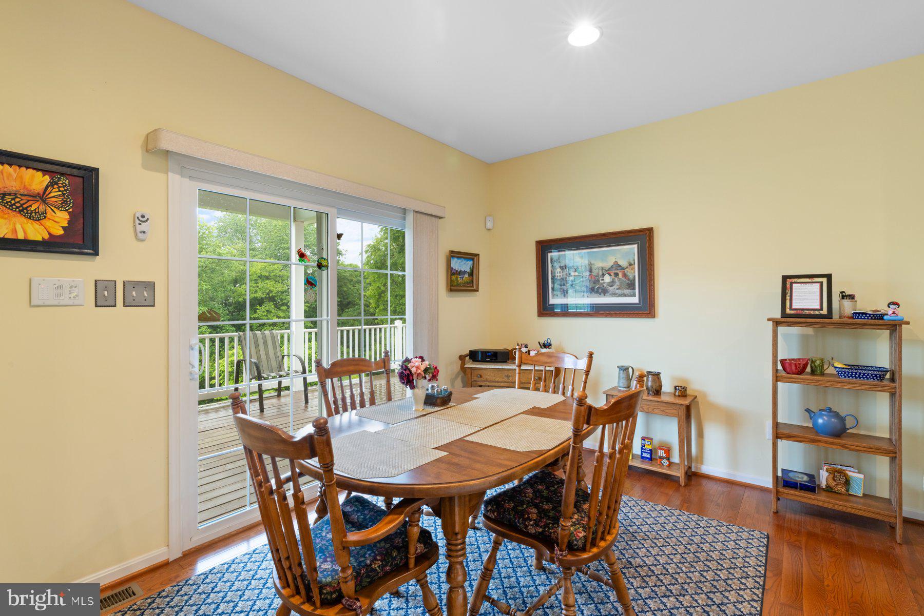 5353 WALKERWOOD COURT