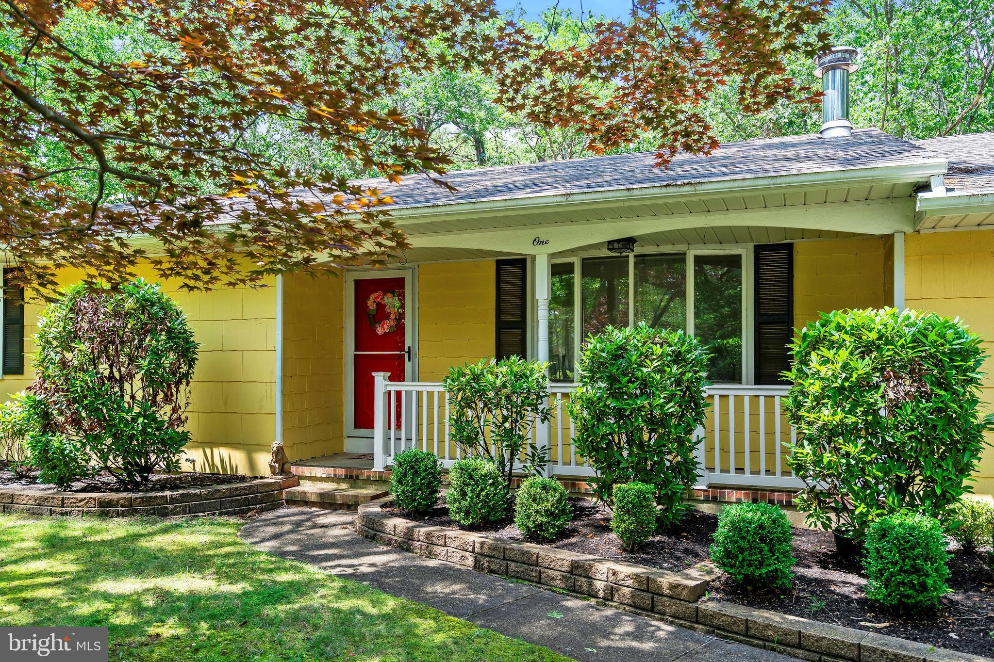 1 AVON LANE
